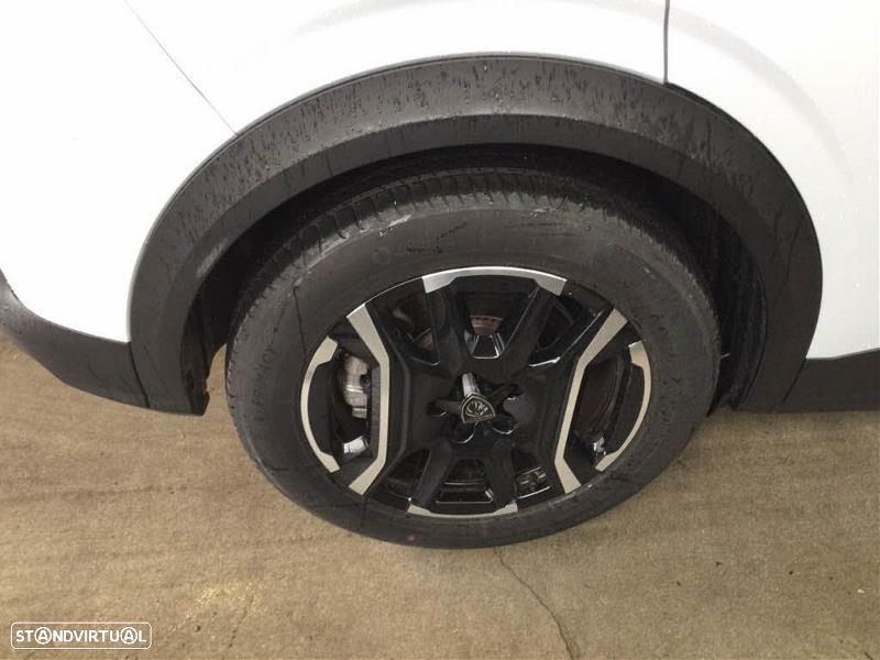 Peugeot E-3008 73 kWh Allure - 25