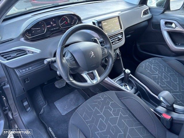 Peugeot 2008 1.6 e-HDi Allure 2-Tronic - 2