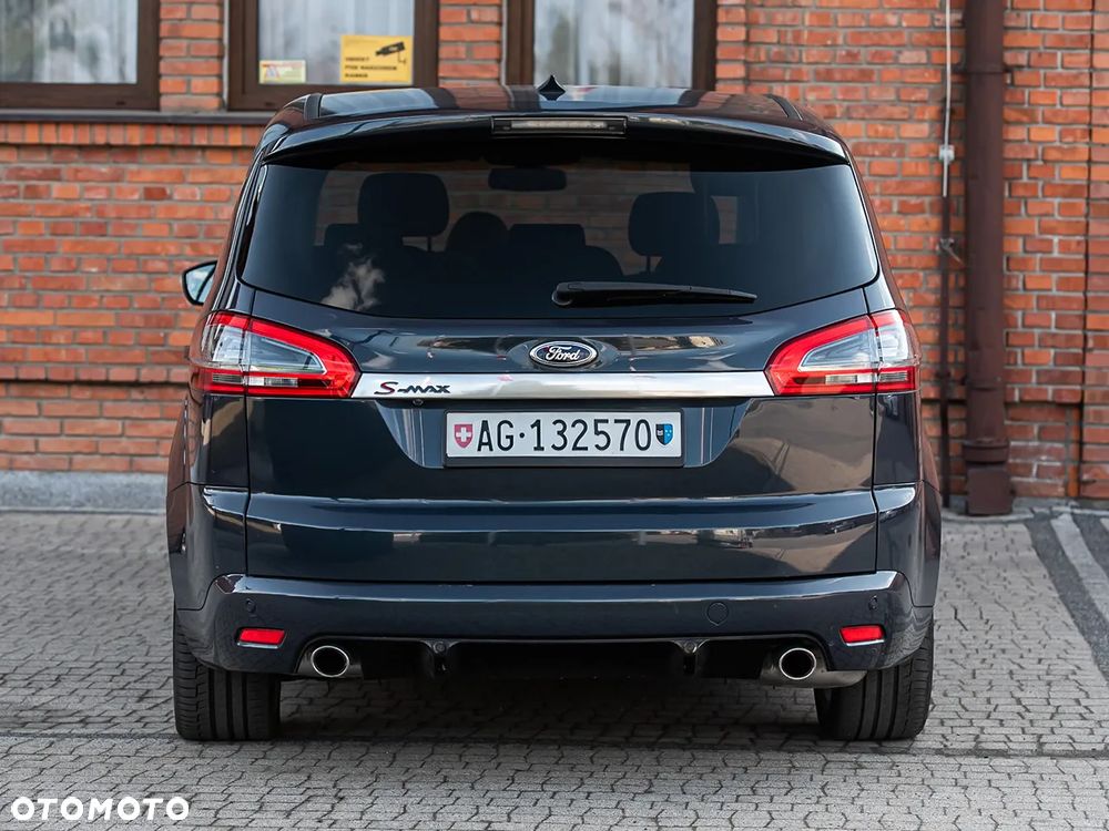Ford S-Max - 11