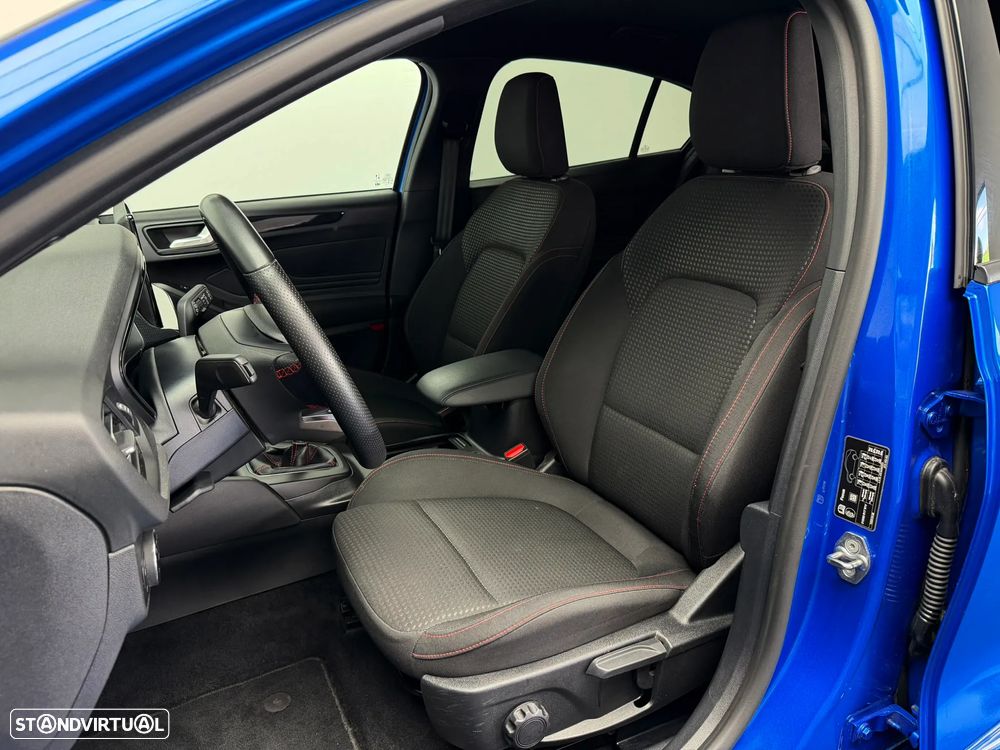 Ford Focus 1.0 EcoBoost MHEV ST-Line - 9
