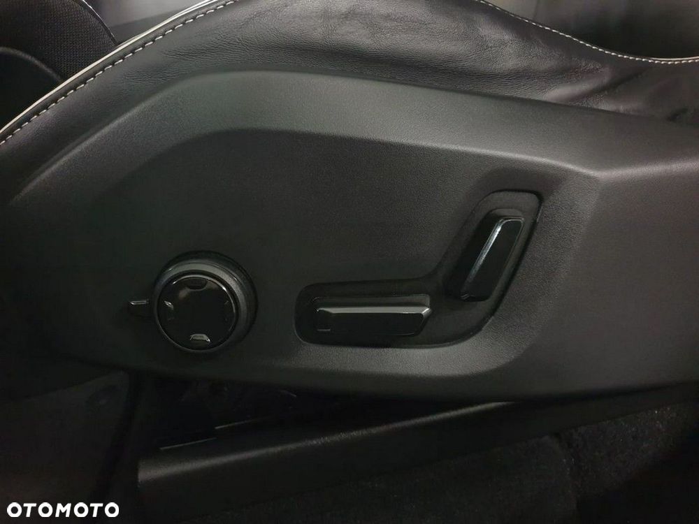 Volvo XC 60 B4 D Geartronic RDesign - 29