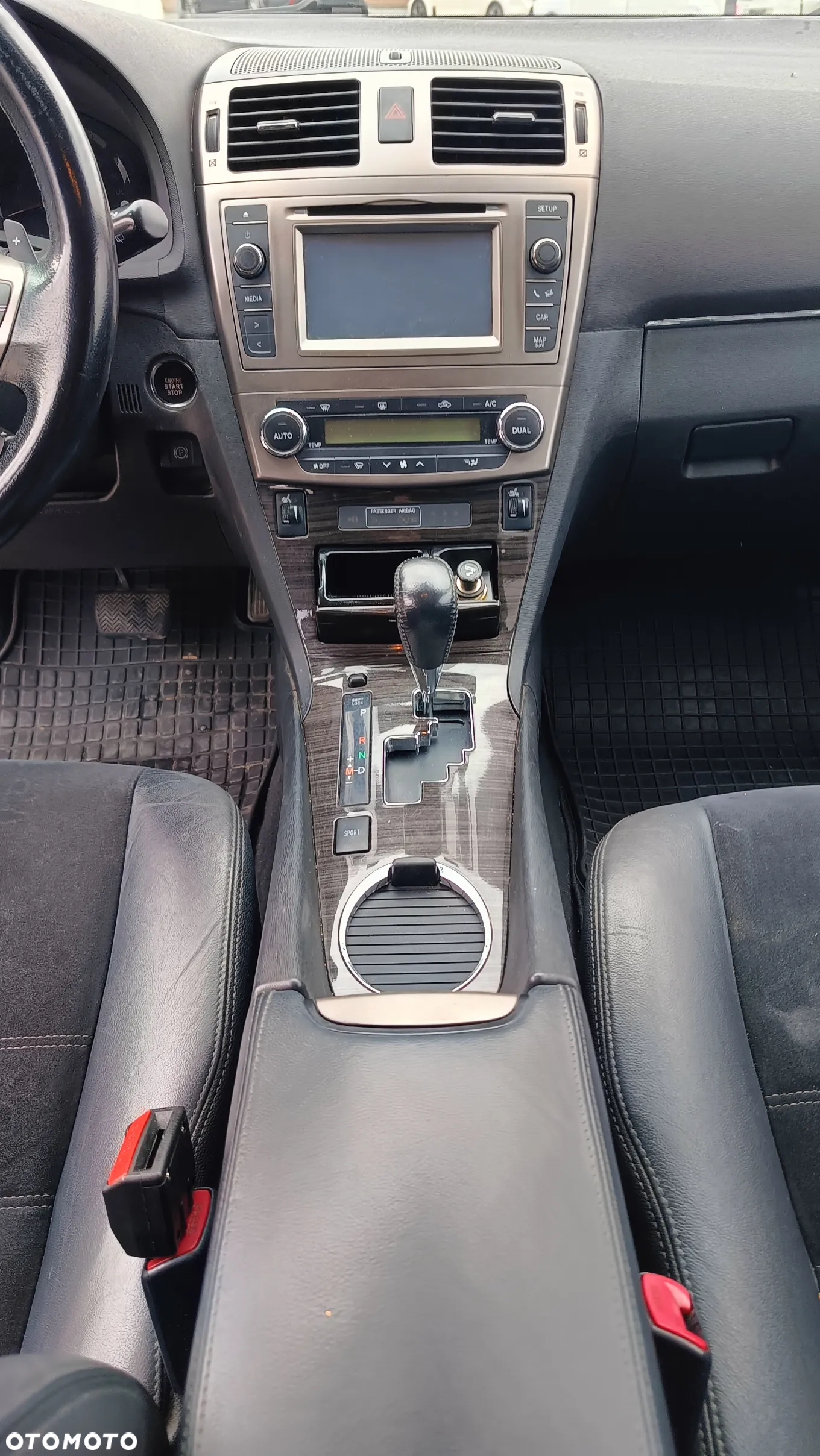 Toyota Avensis 1.8 Sol MS - 11