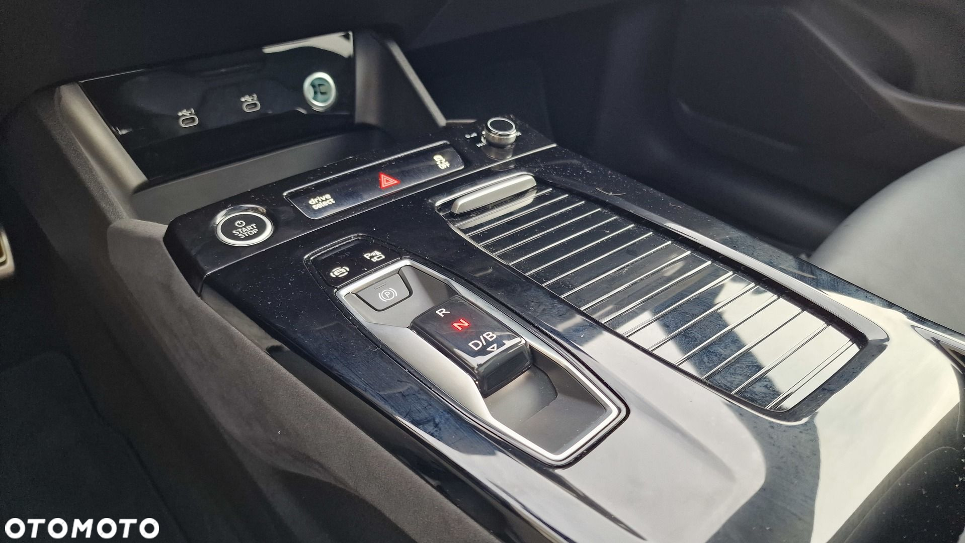 Audi Q6 - 38