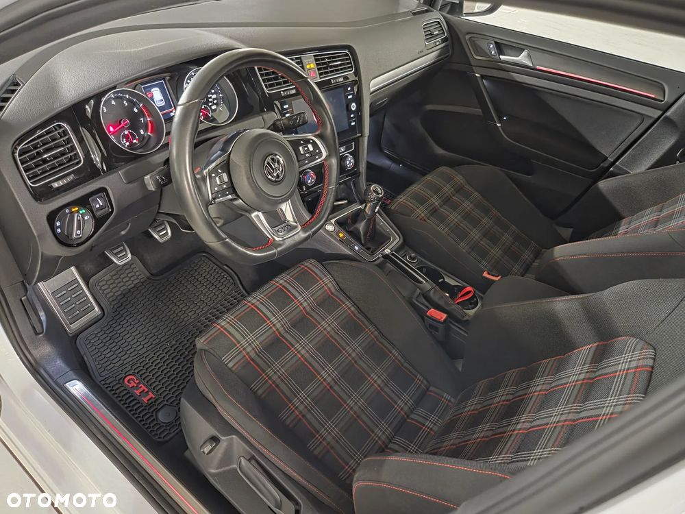 Volkswagen Golf 2.0 TSI BMT GTI - 19