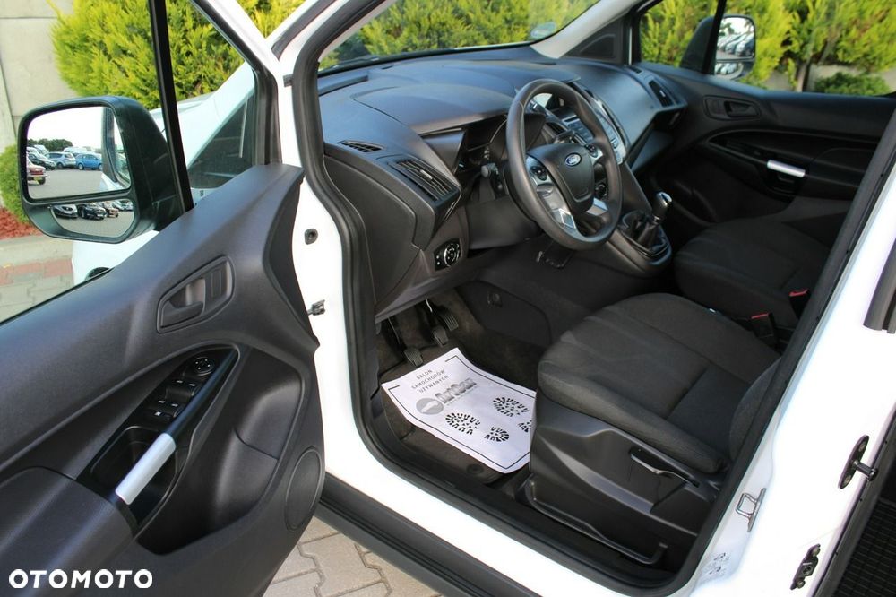 Ford Transit Connect - 21