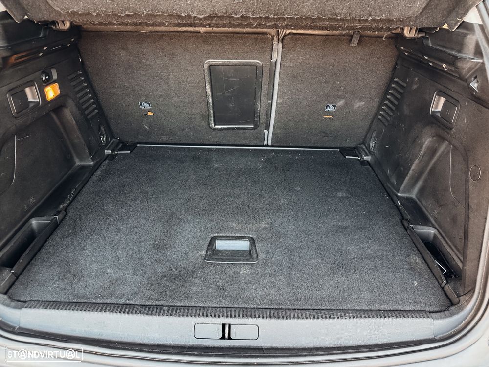 Peugeot 3008 BlueHDi 130 Stop & Start EAT8 Allure - 24