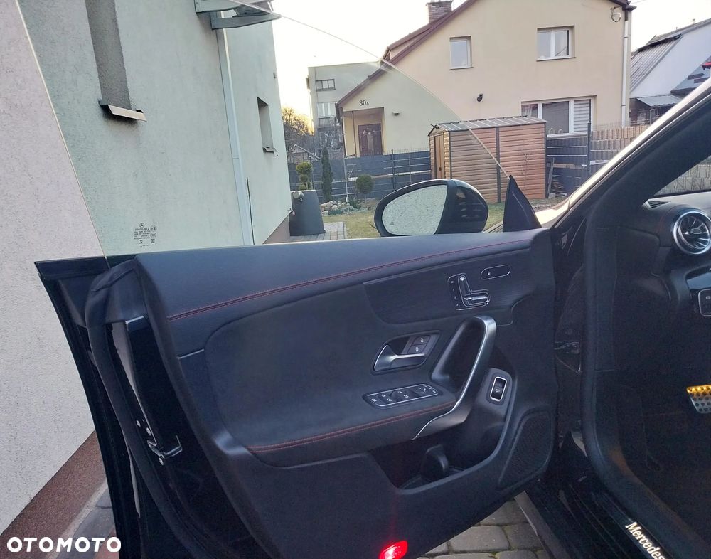 Mercedes-Benz CLA 250 4Matic 7G-DCT AMG Line - 13
