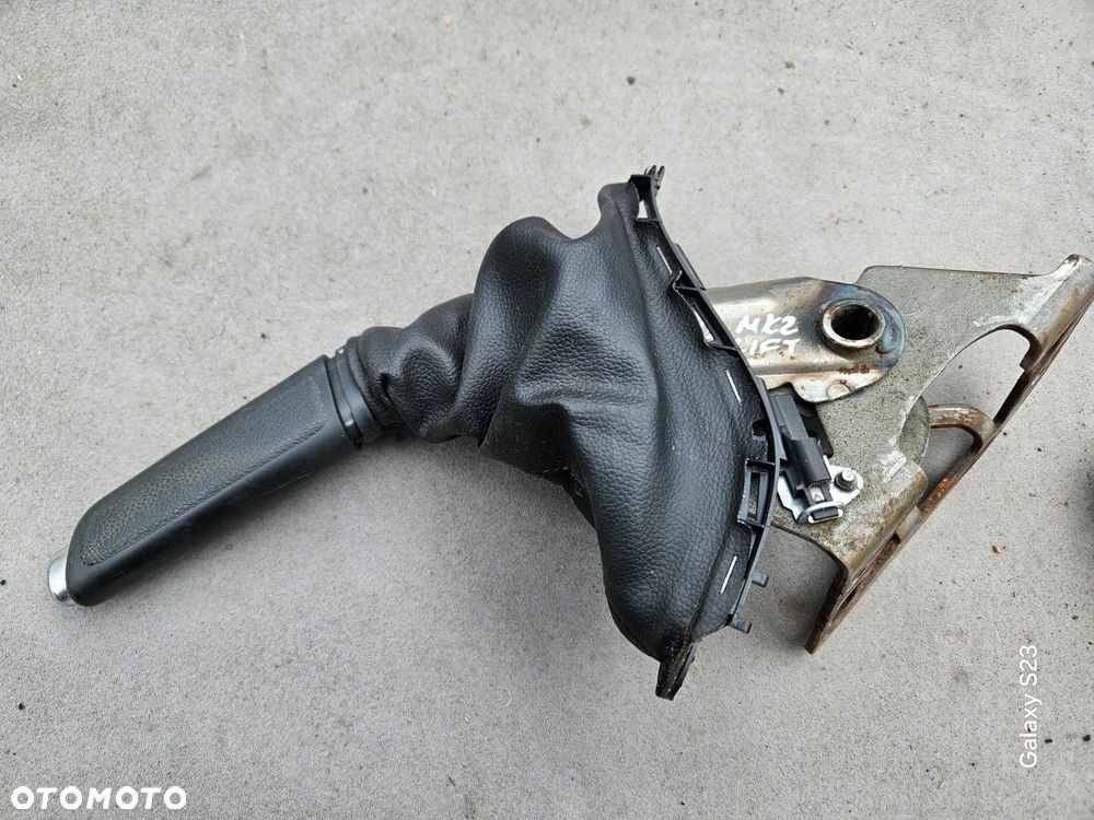 Dźwignia ręcznego mieszek Ford Focus Mk2 Lift 2010r - 2