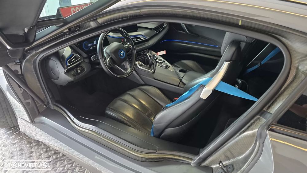 BMW i8 Standard - 36