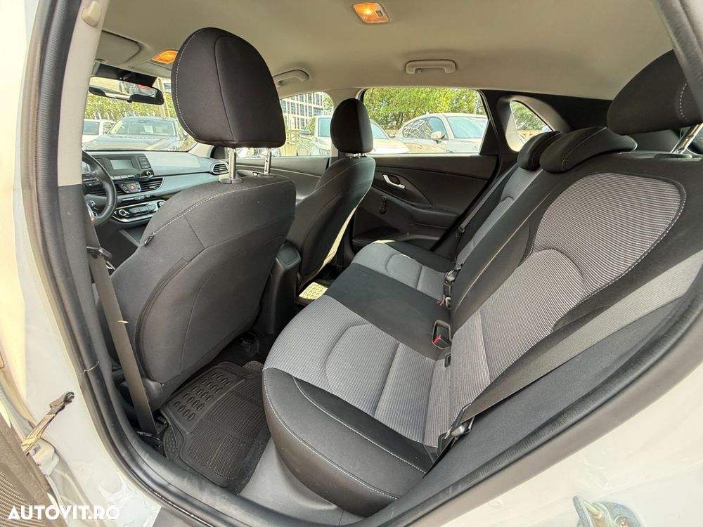 Hyundai i30 1.5 110CP 5DR M/T Comfort - 10