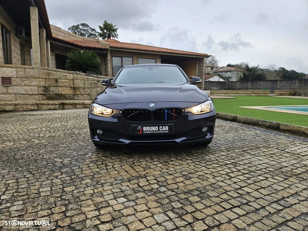 BMW 320 d EfficientDynamics Line Modern - 2