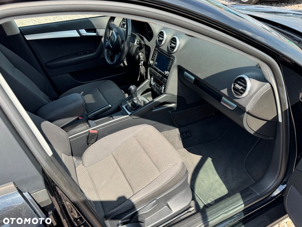 Audi A3 Sportback - 16