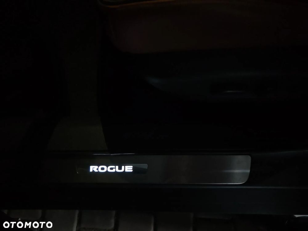 Nissan Rogue - 18
