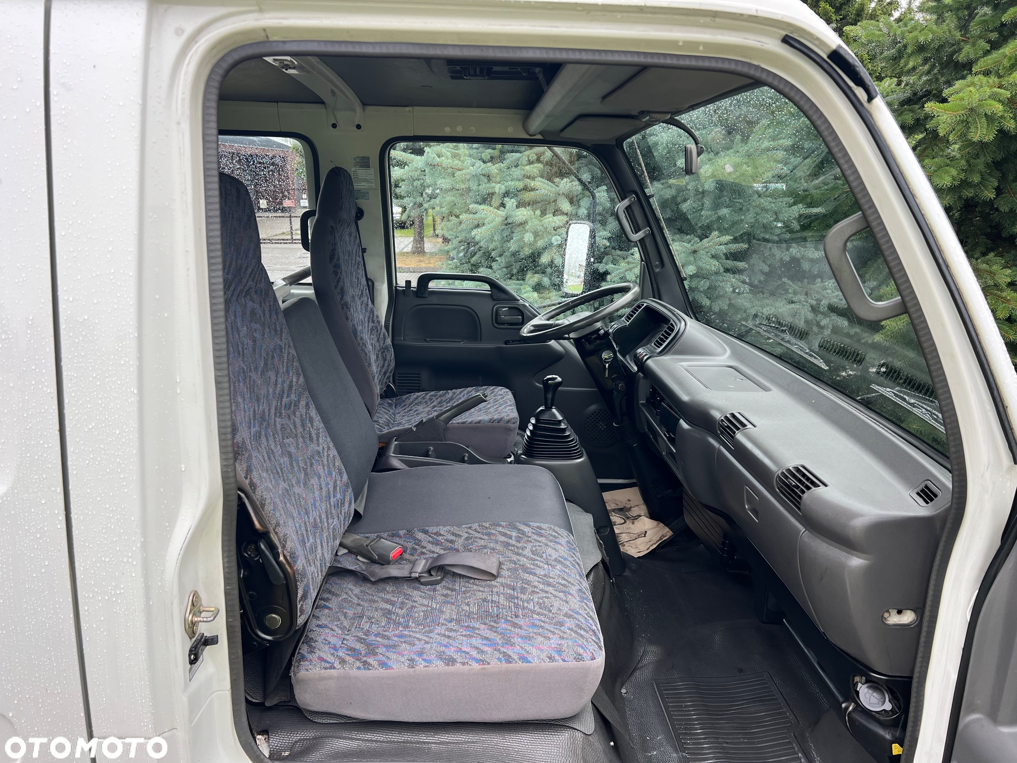 Isuzu NPR - 8