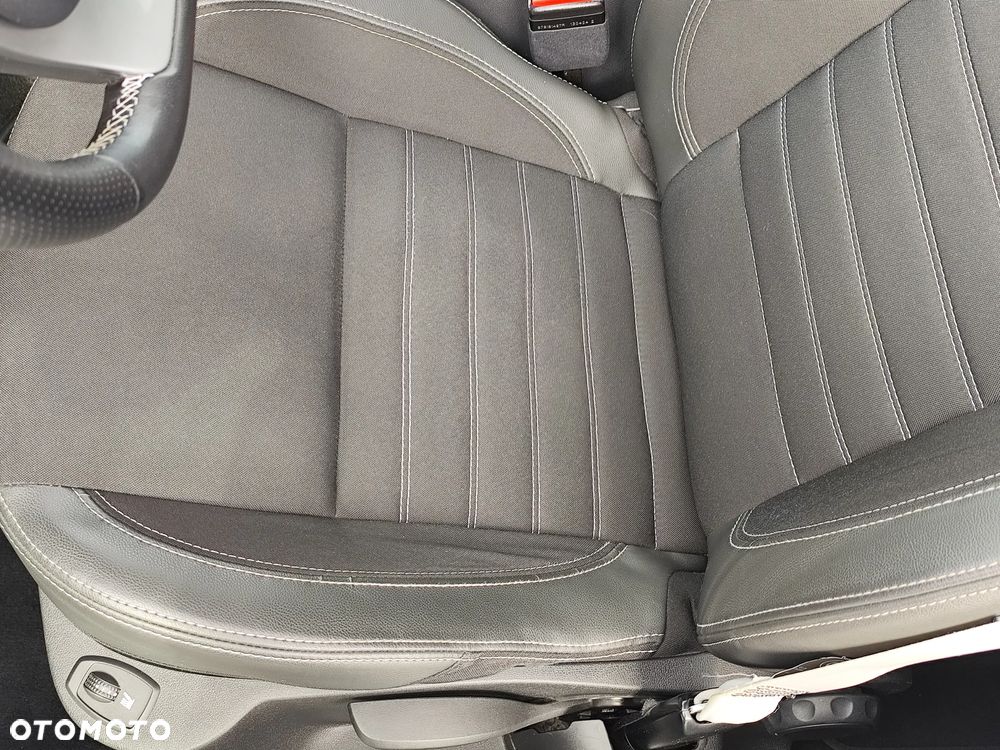 Renault Laguna dCi 150 FAP Start-Stop Bose Edition - 19
