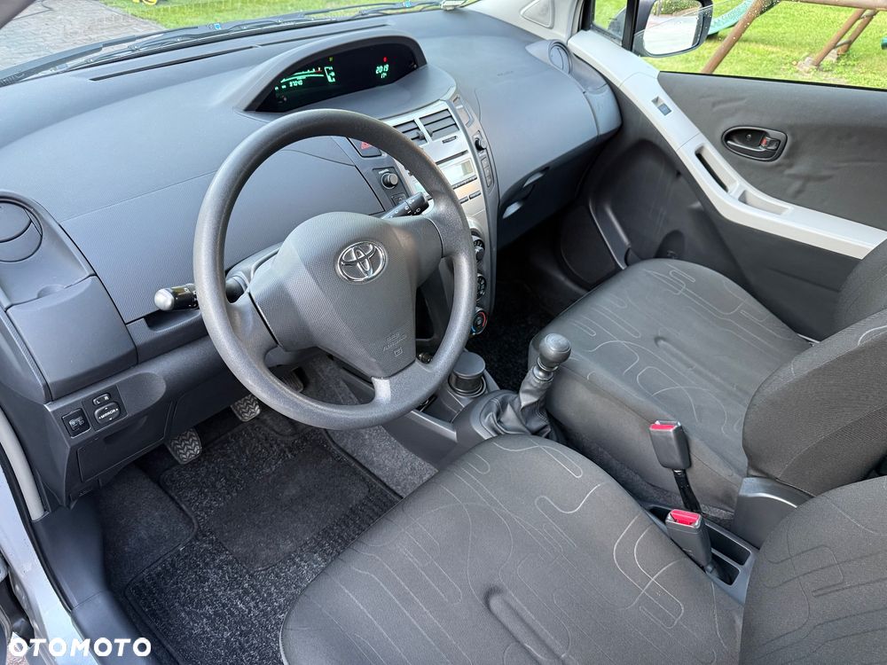 Toyota Yaris 1.33 2010 - 5
