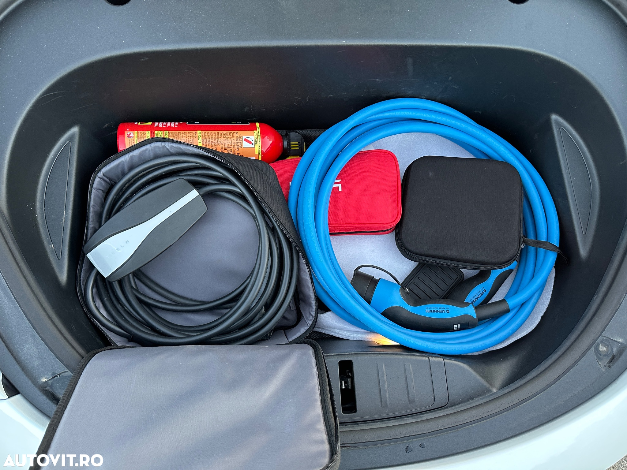 Tesla Model 3 RWD - 12
