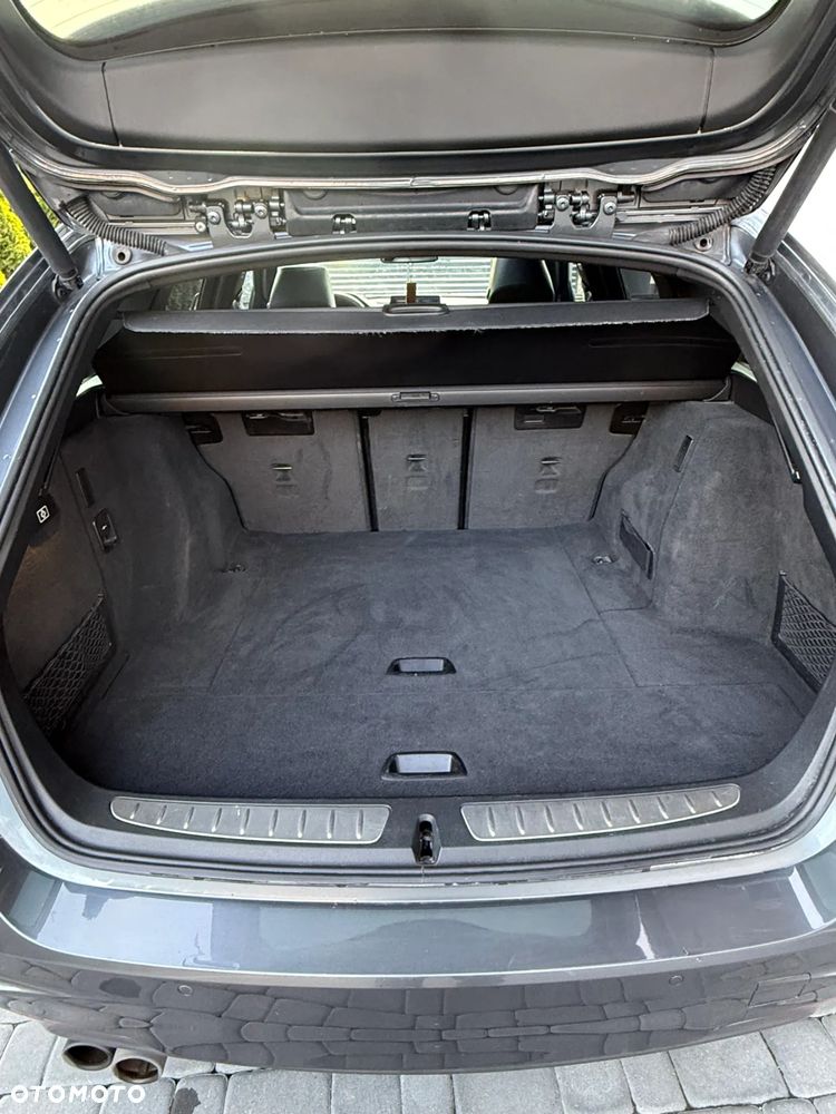 BMW Seria 3 320i Edition M Sport Shadow - 22