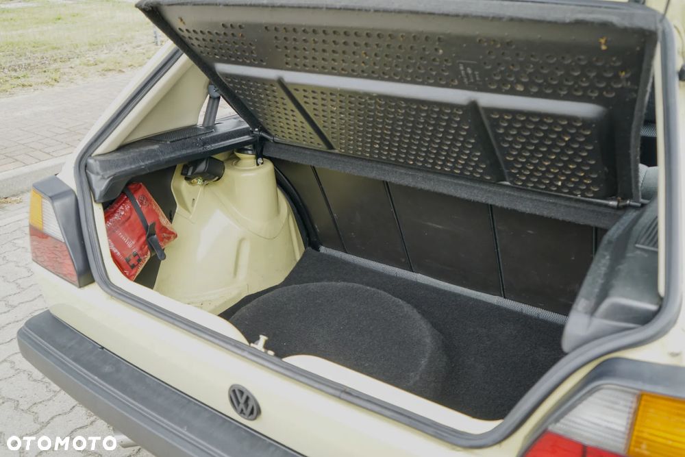 Volkswagen Golf - 18