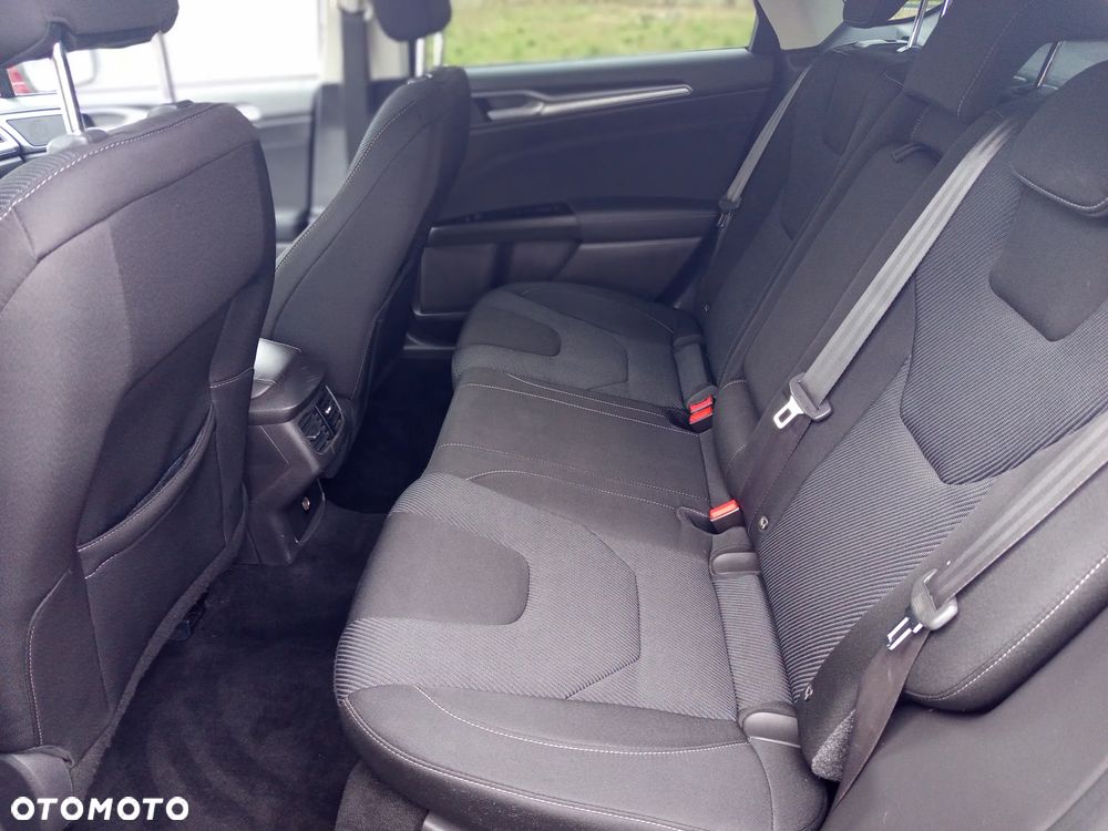 Ford Mondeo 2.0 TDCi Titanium PowerShift - 9