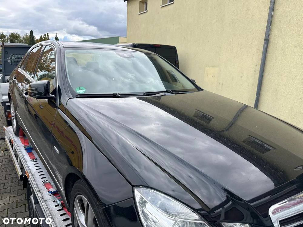 Mercedes-Benz Klasa E 250 CGI BlueEFFICIENCY Automatik Avantgarde - 22