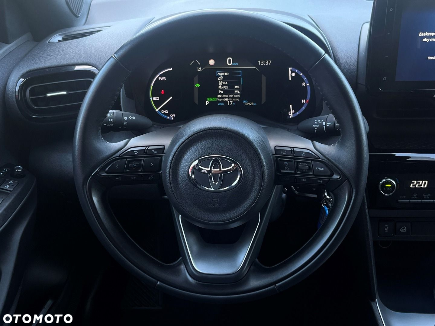 Toyota Yaris Cross - 16