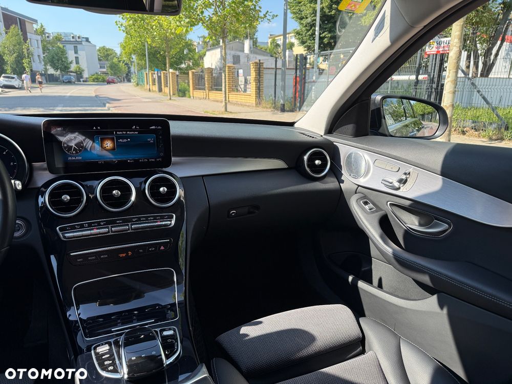 Mercedes-Benz Klasa C 220 d 4MATIC 9G-TRONIC - 14