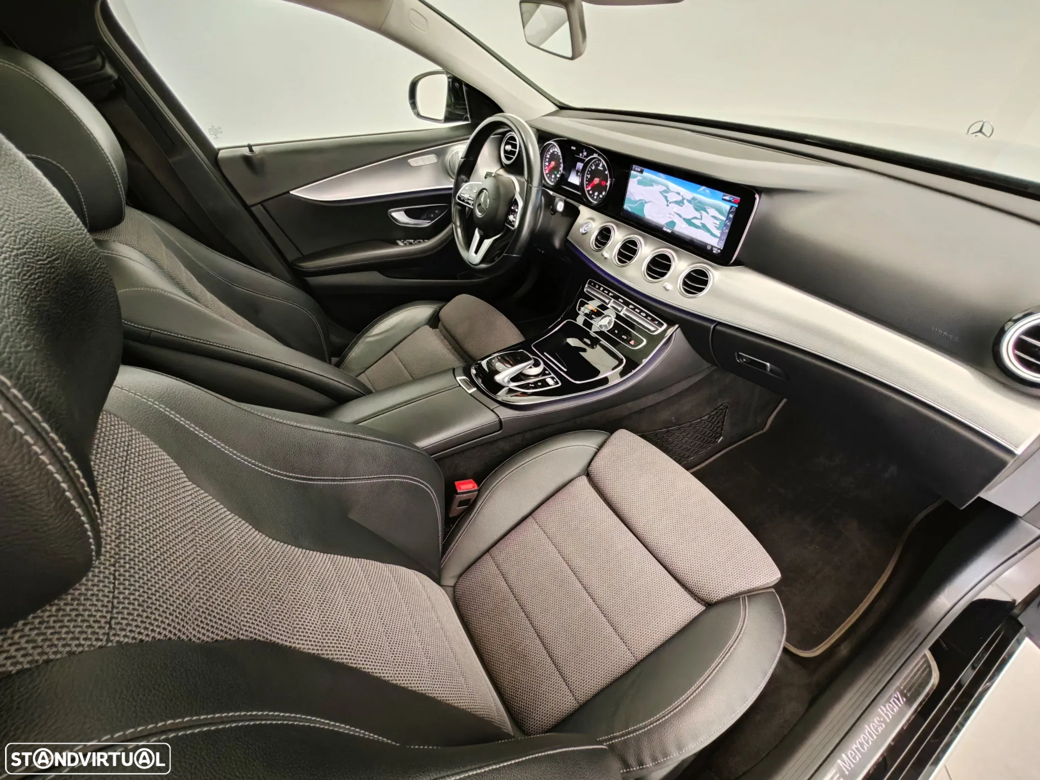 Mercedes-Benz E 220 d T 9G-TRONIC Exclusive - 7