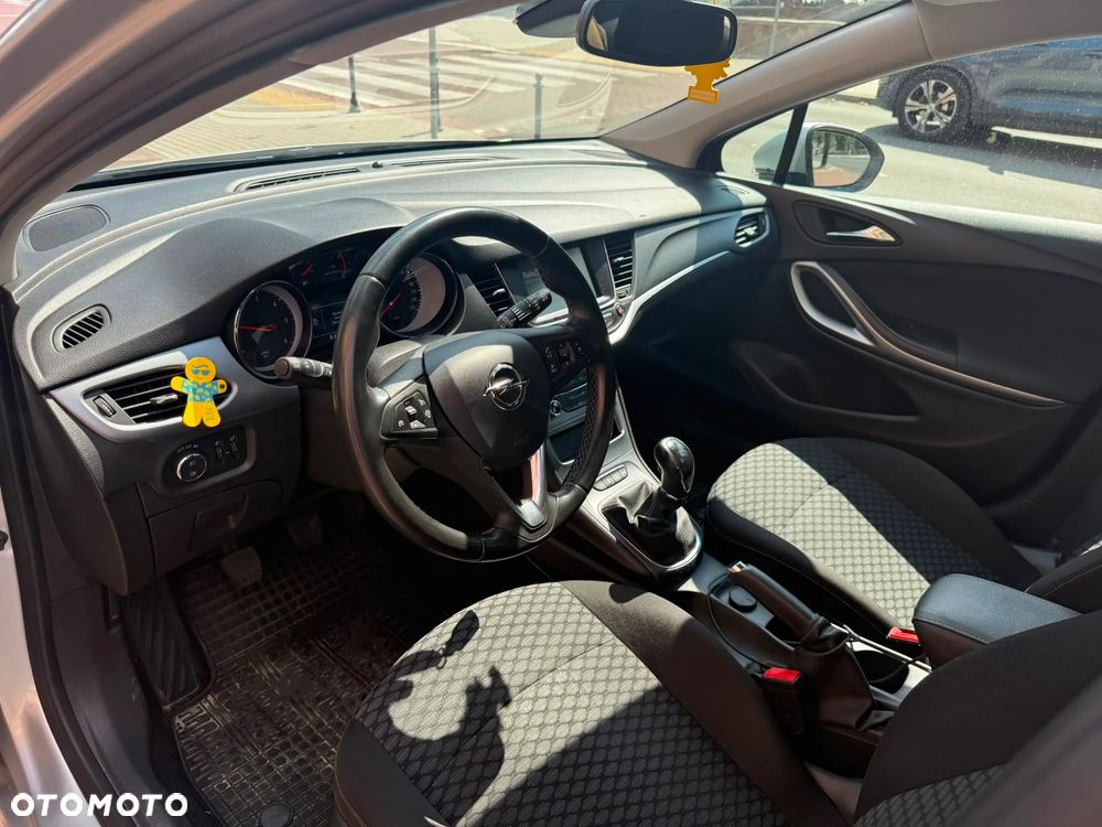 Opel Astra 1.6 CDTI Dynamic - 4