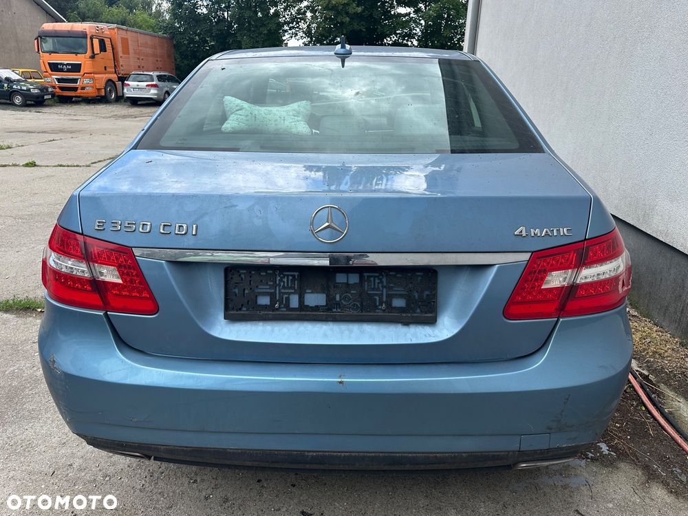 Mercedes-Benz Klasa E 350 CDI DPF 4Matic BlueEFFICIENCY 7G-TRONIC - 9