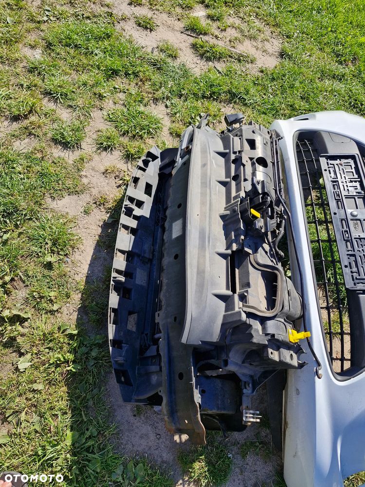 Maska pas przedni zderzak  lampy błotnik KOMPLETNY PRZÓD FORD FIESTA mk7 - 2