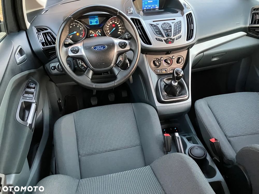 Ford Grand C-MAX - 30