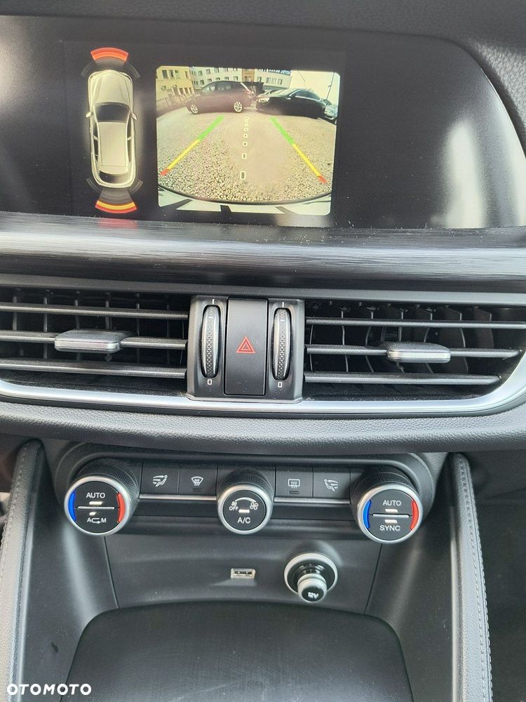 Alfa Romeo Stelvio 2.0 Turbo Q4 - 30