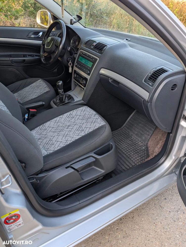 Skoda Octavia 1.6 TDI ELEGANCE - 12