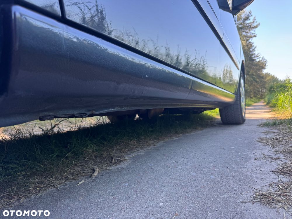 Peugeot 807 HDi 135 Style - 32