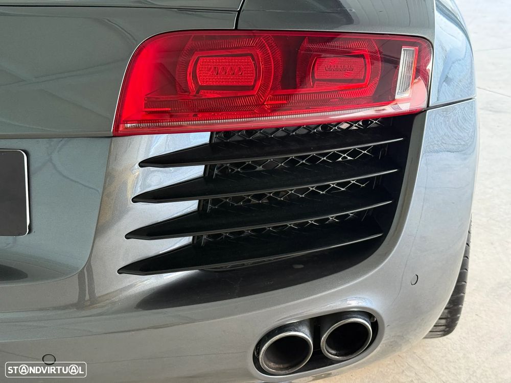 Audi R8 Coupé 4.2 FSI quattro R tronic - 30