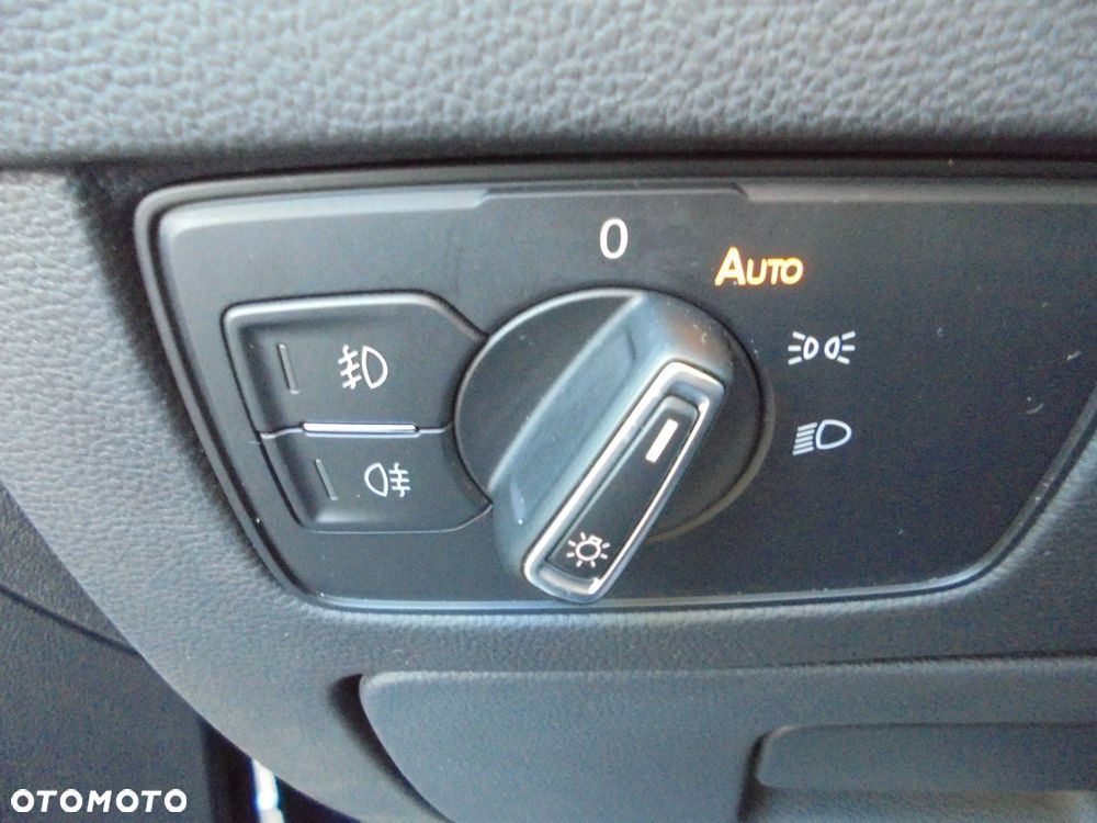 Volkswagen Passat Variant 2.0 TDI SCR BlueMotion Highline - 15