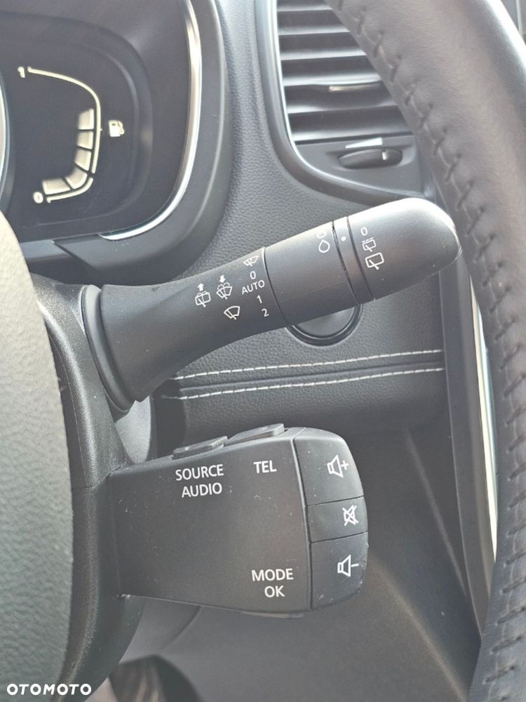 Renault Grand Scenic - 25