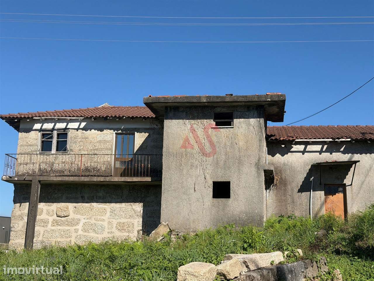 MORADIA T3 PARA RESTAURO | AZURÉM, GUIMARÃES - Grande imagem: 2/19