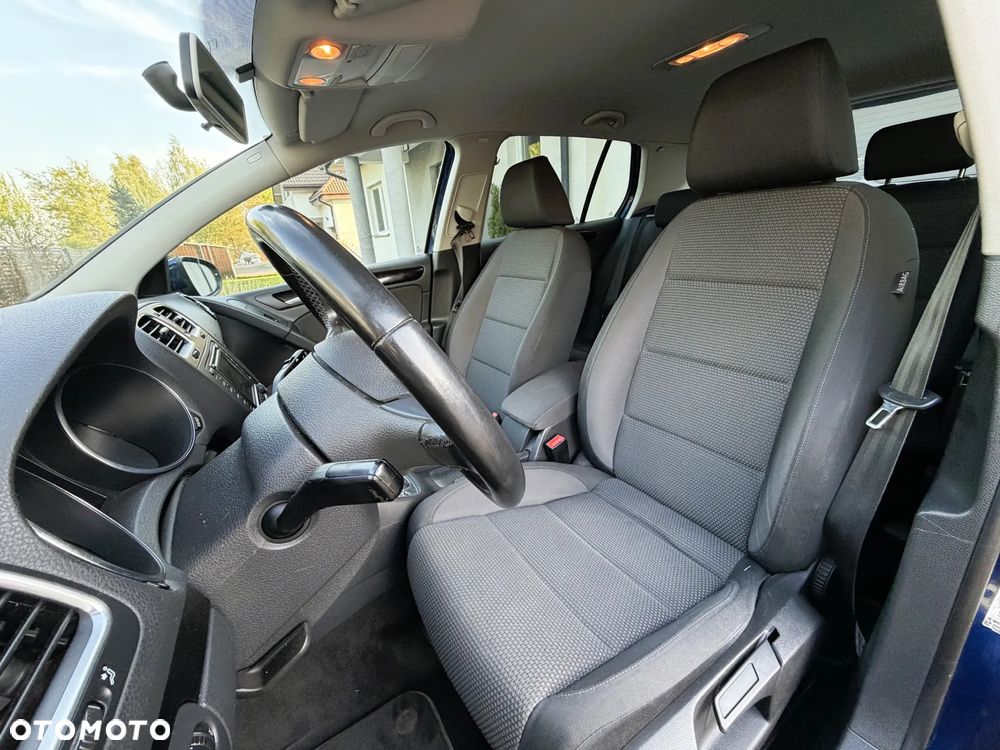 Volkswagen Golf - 9