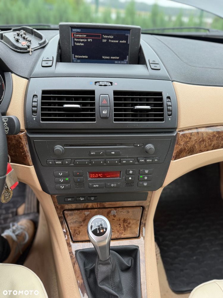 BMW iX3 - 9