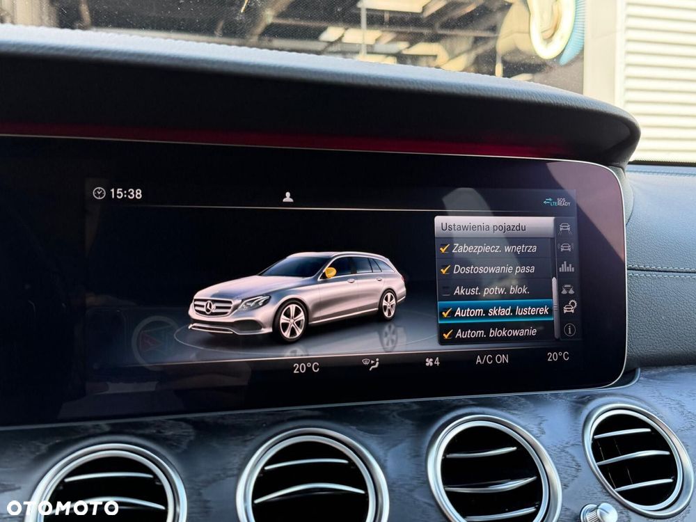 Mercedes-Benz Klasa E 220 d 4-Matic AMG - 39