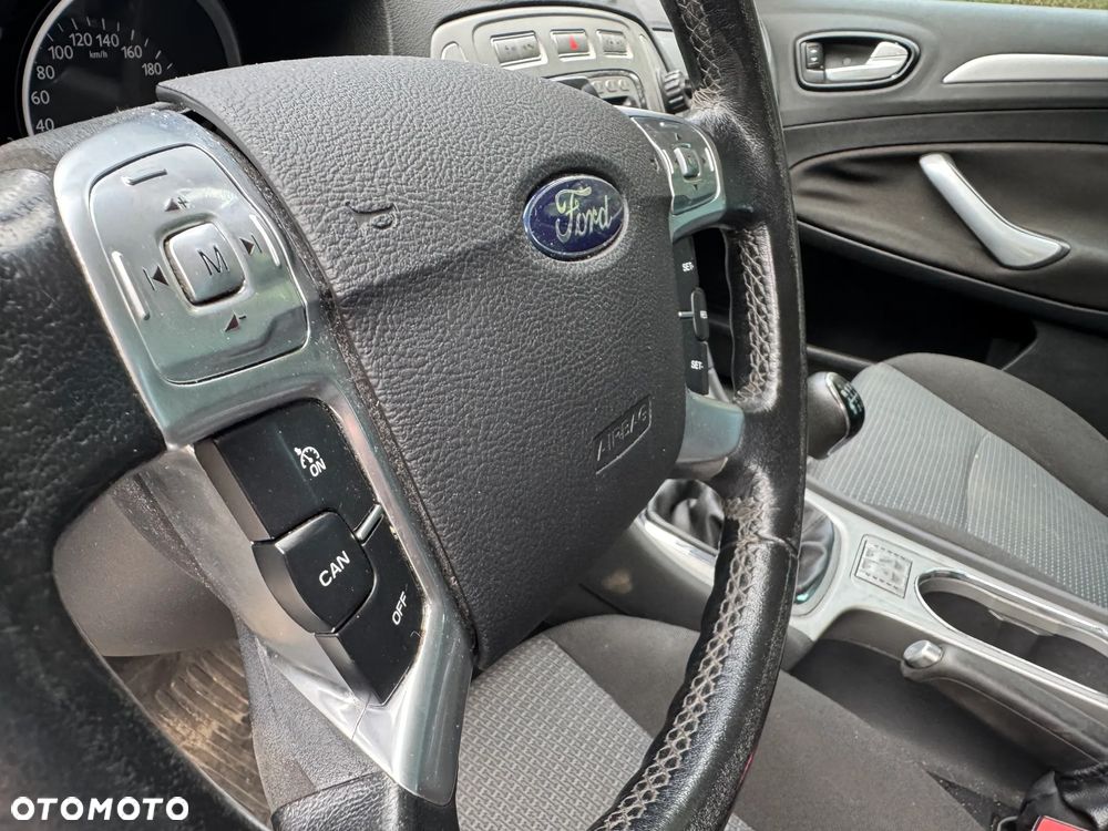 Ford Mondeo - 13
