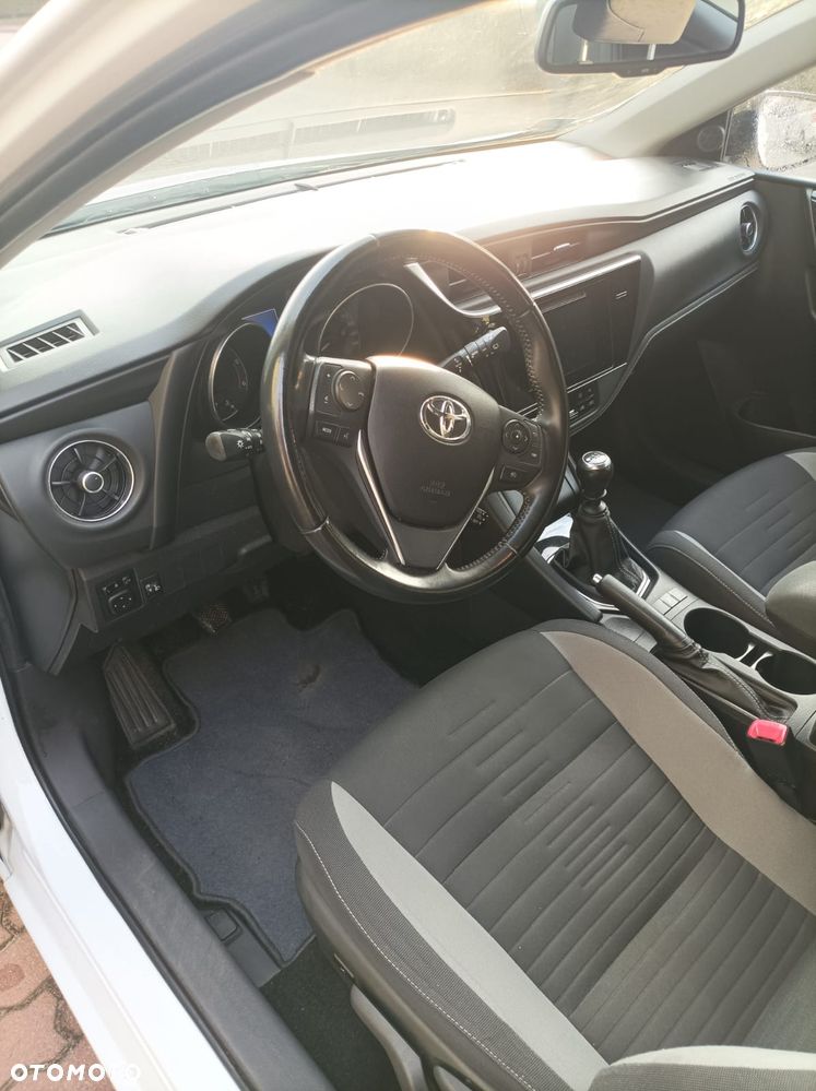 Toyota Auris 1.6 D-4D Comfort - 11