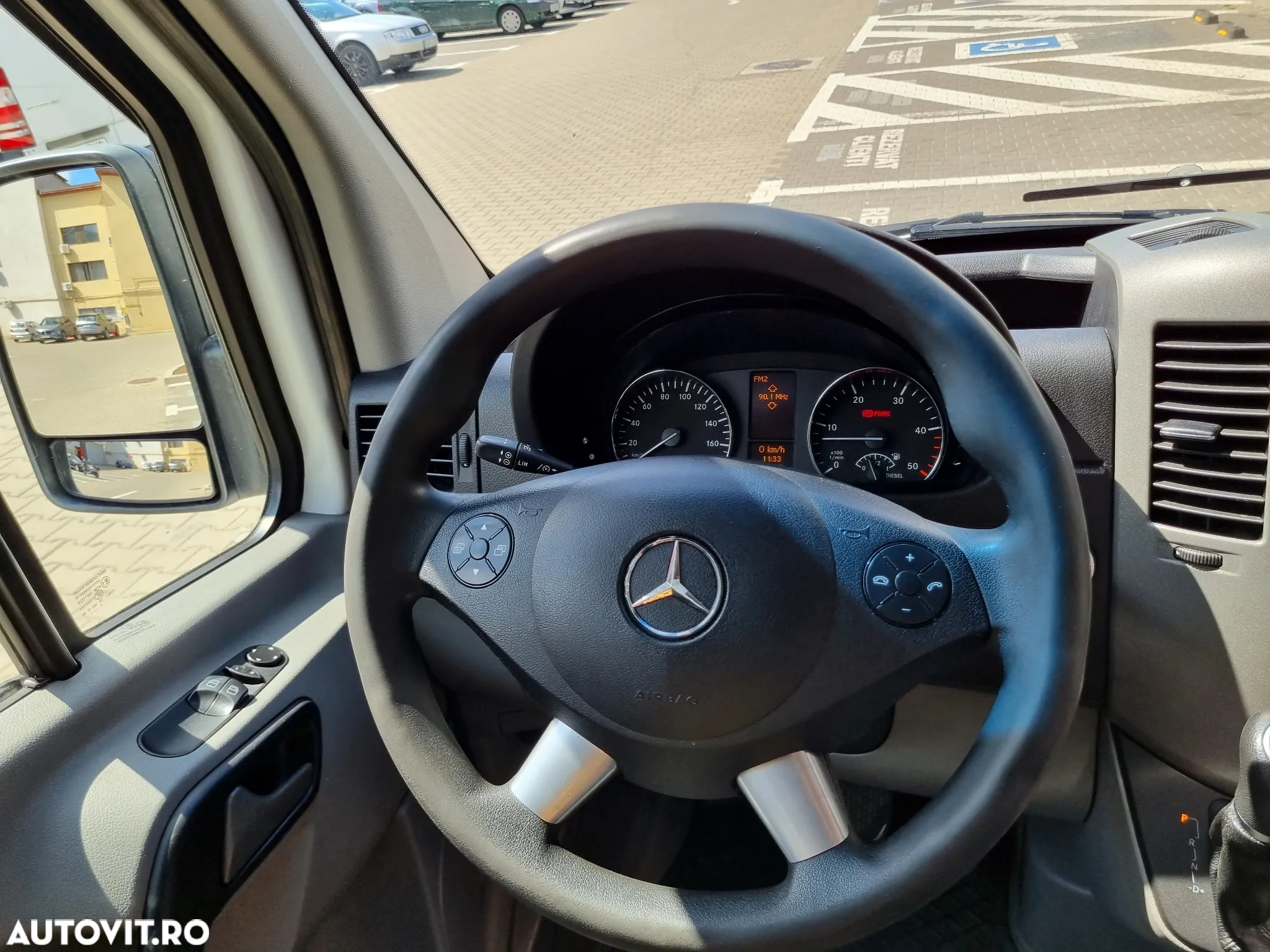 Mercedes-Benz Sprinter - 12