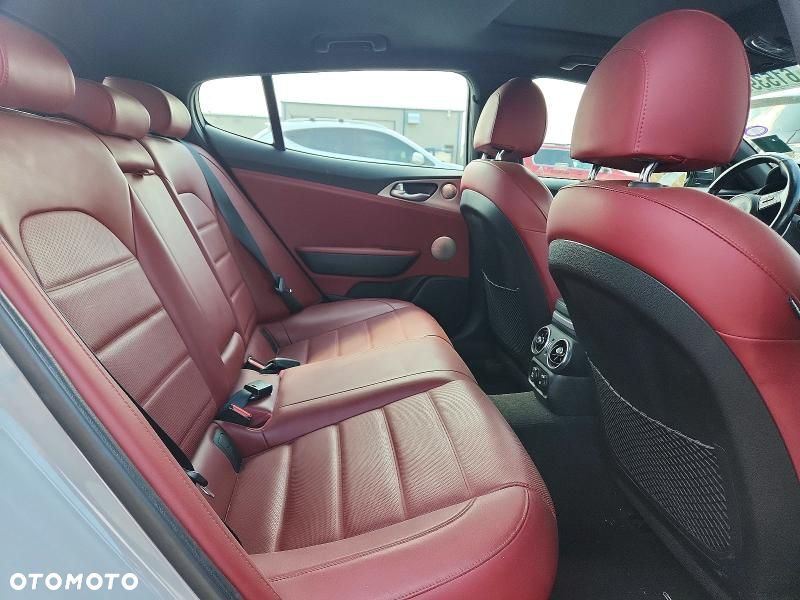 Kia Stinger 3.3 T-GDI AWD GT - 7