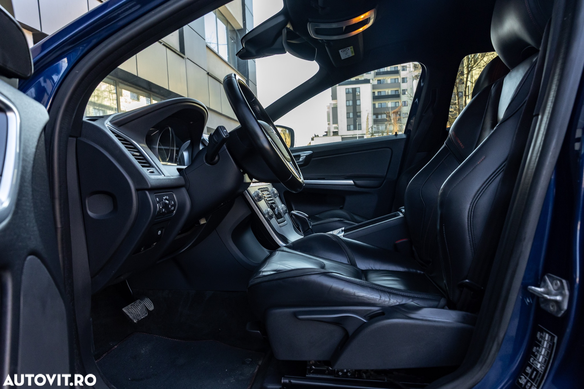 Volvo XC 60 D5 AWD Aut. Summum - 30