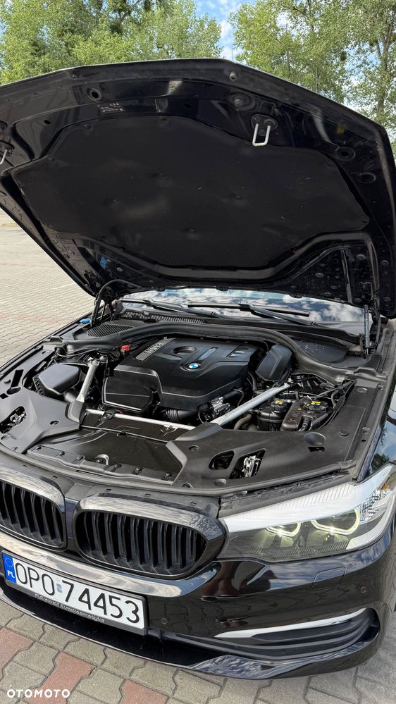 BMW Seria 5 520i - 11