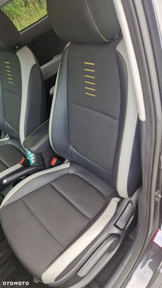 Kia Stonic 1.6 CRDi Platinum Edition - 13