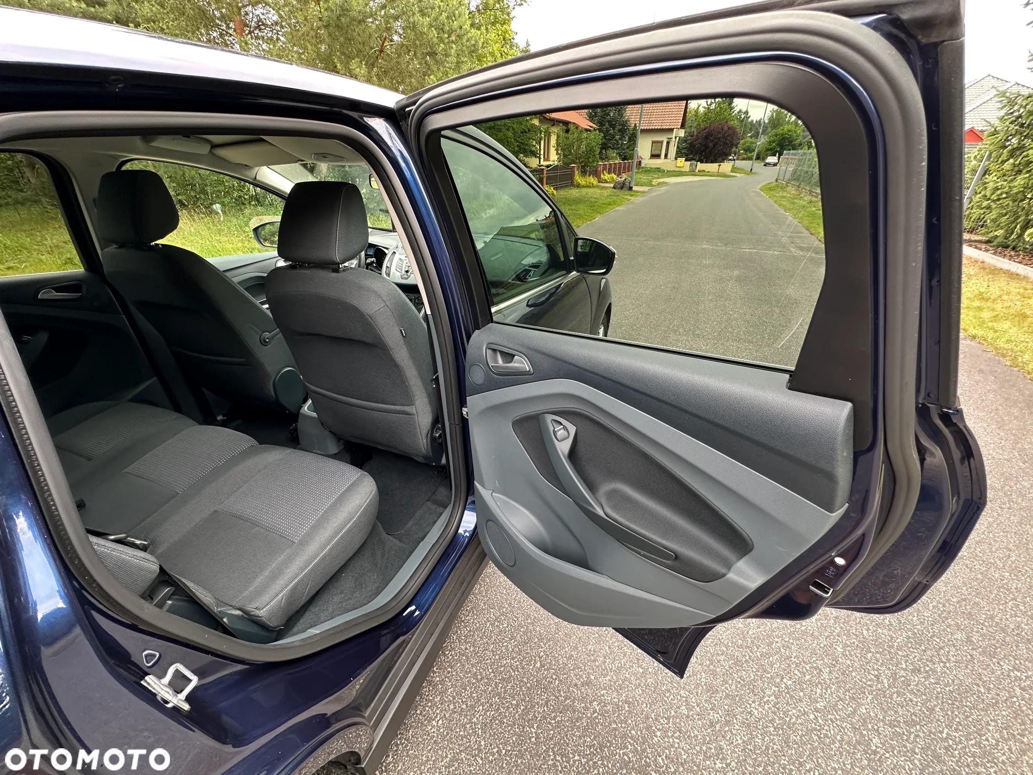 Ford C-MAX 1.6 Ambiente - 24